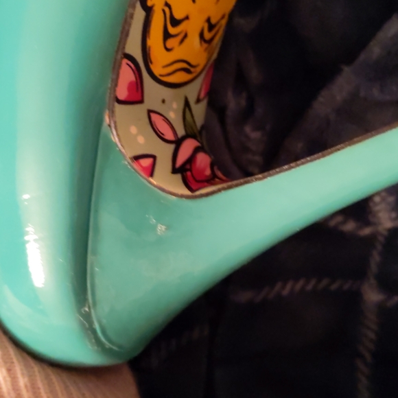 Taylor Says 7.5 Green Heels - Picture 7 of 11